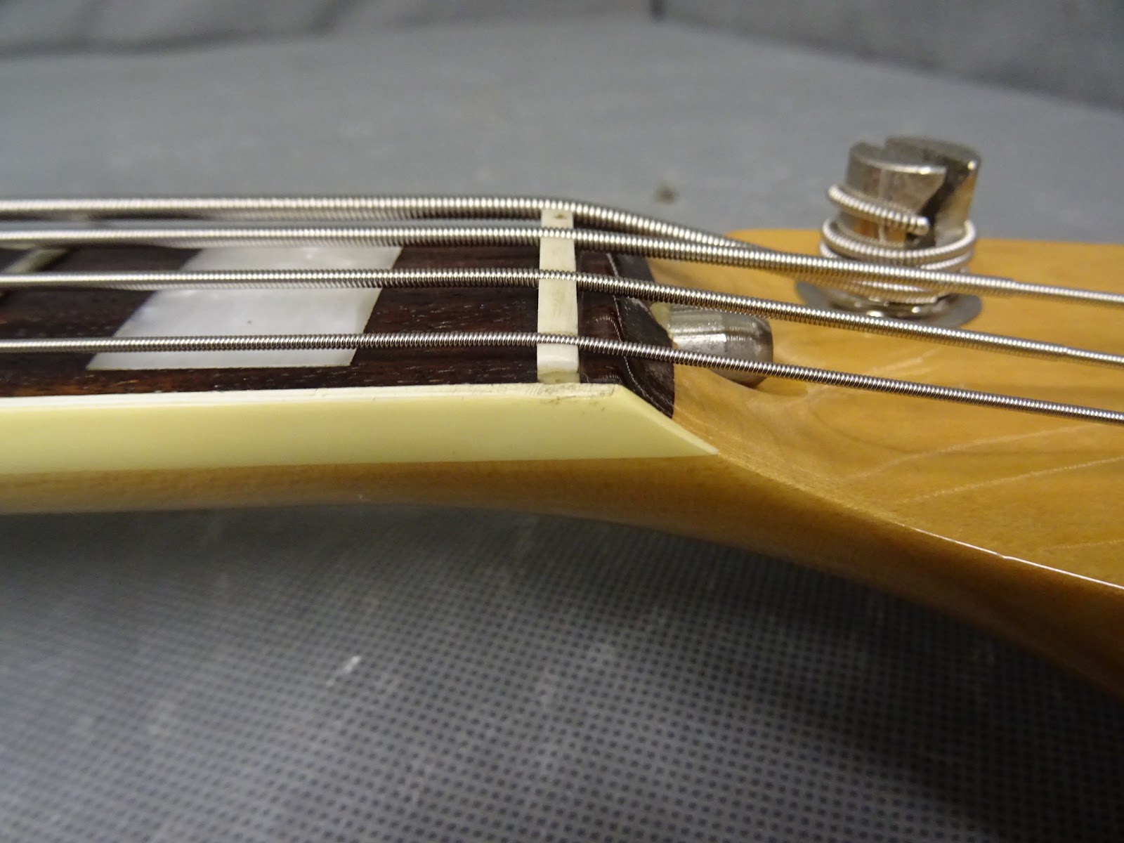 Rex and the Bass: Fender JB75-90 1975 Reissue Jazz Bass Review