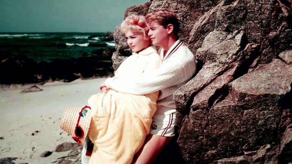 Sandra Dee and Troy Donahue in A Summer Place, 1959. 