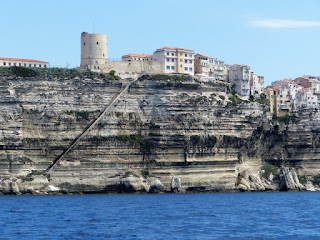 Bonifacio entre ciel et mer Bonifacio entre ciel et mer