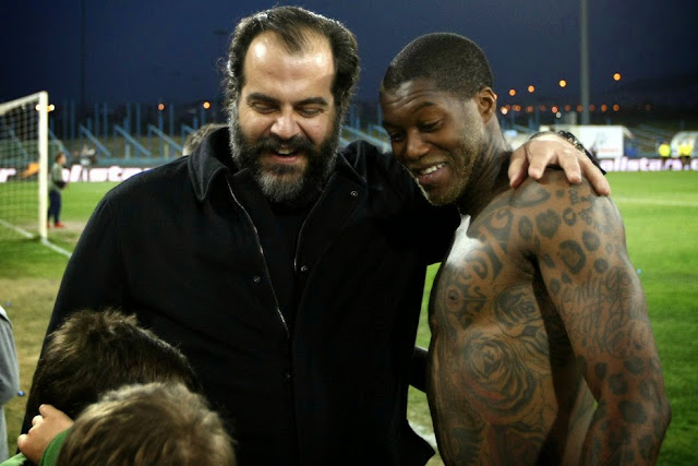 Ο Πατέρας... φέρνει Σισέ!