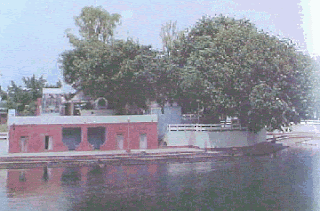 Picture of Mango Shaped Lake at Jyotisar the Birthplace of Bhagavad Gita in Kurukshetra