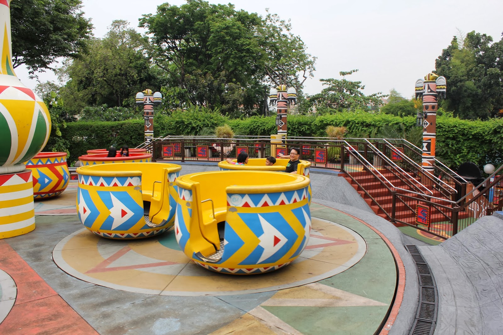 Stay, Stray, Play and Feast Dufan is Fun; Jakarta, Indonesia Series 4