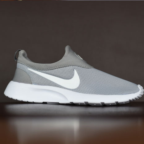 harga sepatu nike kaishi run original