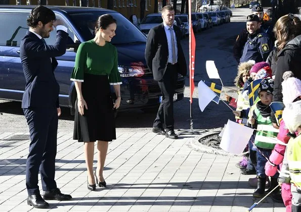 Princess Sofia wore prada leather pumps and Valentino Blouse, Emma Israelsson gold diamond necklace, Balenciaga envelope clutch bag