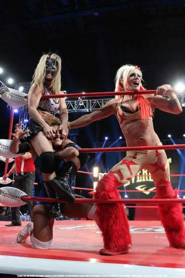 Probably my two favorite luchadoras, Taya Valkyrie and Sexy Star. 