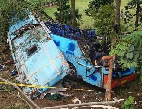 kecelakaan bus di bayeman kecelakaan bus di bayeman