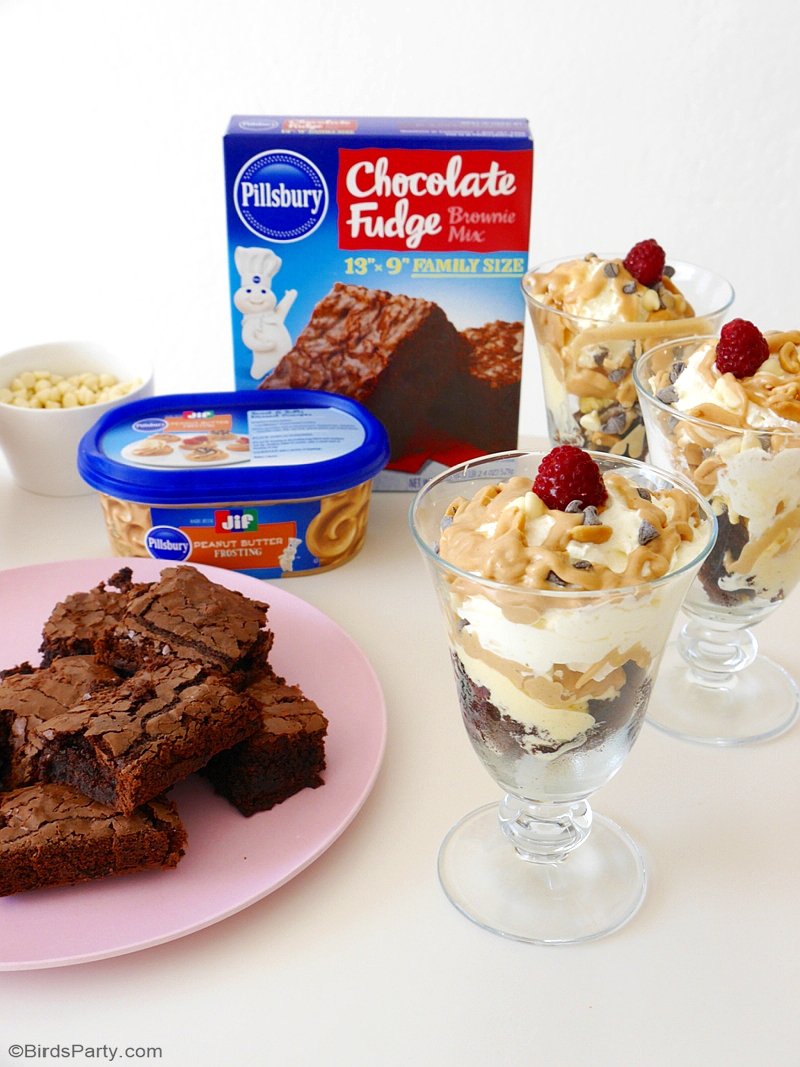 Peanut Butter & Chocolate Brownie Sundaes - a delicious, easy to make recipe, and is perfect dessert for summer! by BirdsParty.com @birdsparty #sundaes #sundaerecipe #penautebutter #chocolatesundae #browniesundae #icecreamsundae #summerdesserts