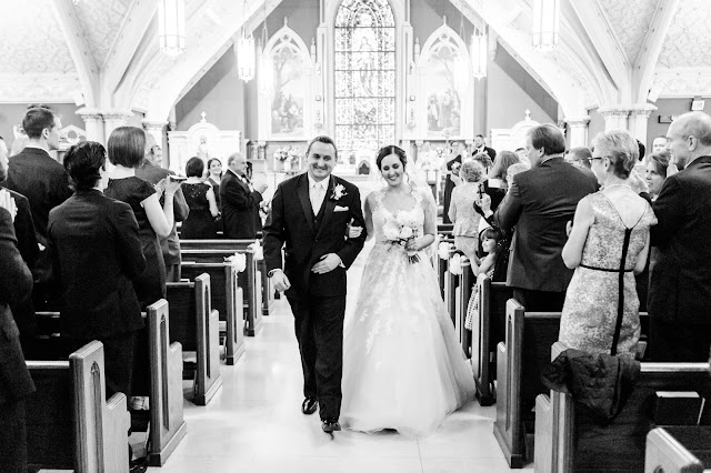 Fall Wedding in Bowie MD at Ascension Catholic Church and Comfort Inn & Conference Center | Photos by Heather Ryan Photography