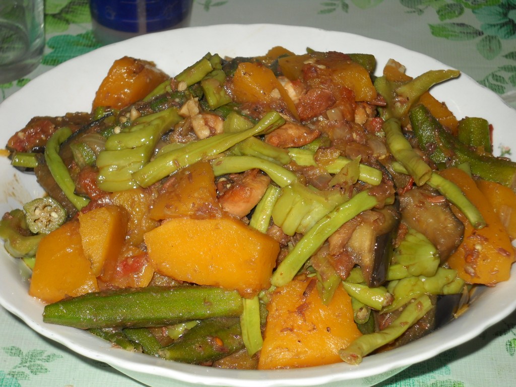 Simple, Plain & Easy Cooking Pinakbet