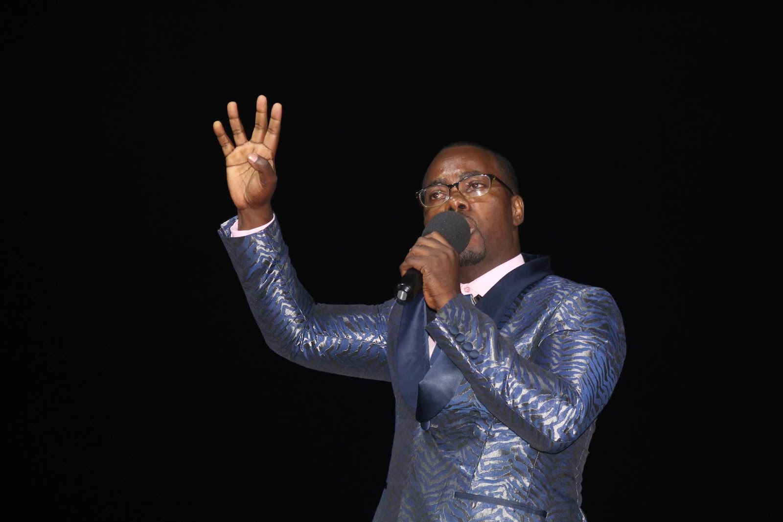 Apostle Shiloh Masenyama Preaches At Tiyambuke Wednesday Night 2018 Apostle Shiloh Masenyama Preaches At Tiyambuke Wednesday Night 2018