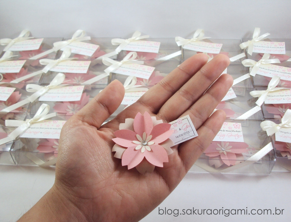 Lembrancinhas de Casamento ímã de flor de sakura (flor de cerejeira) -  Sakura Origami Ateliê