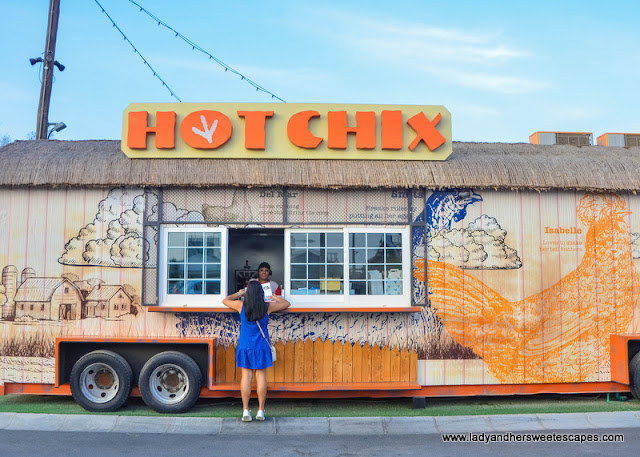 hot chix food truck Last Exit Dubai