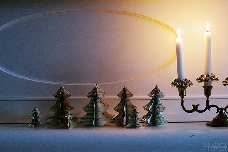 Book paper Christmas trees by Alicia Sivertsson.