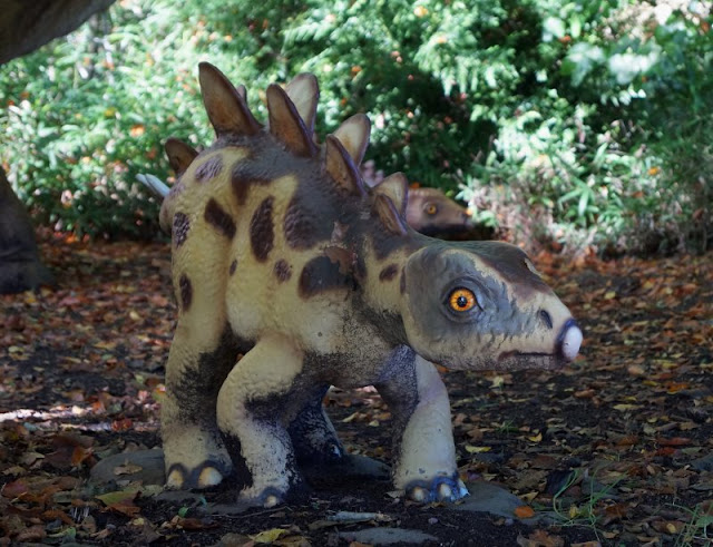 Die Tolk-Schau: Ein spannender Familien-Freizeitpark für Groß und Klein. Im Tal der Dinosaurier.