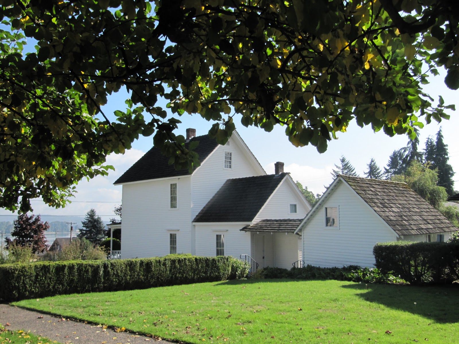 DESTINATIONS NORTHWEST: Haunted House on the Columbia
