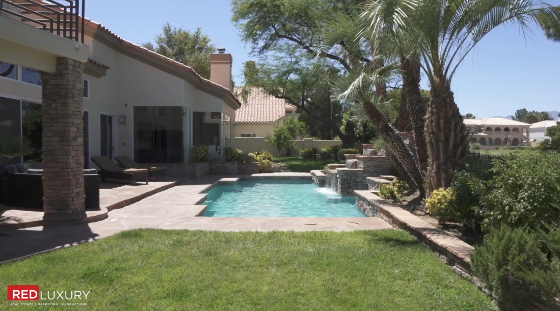 Tour 39 Princeville Ln, Las Vegas vs. 25 Interior Design Photos