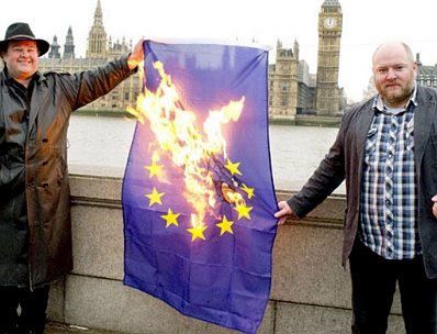 Burning the EU flag