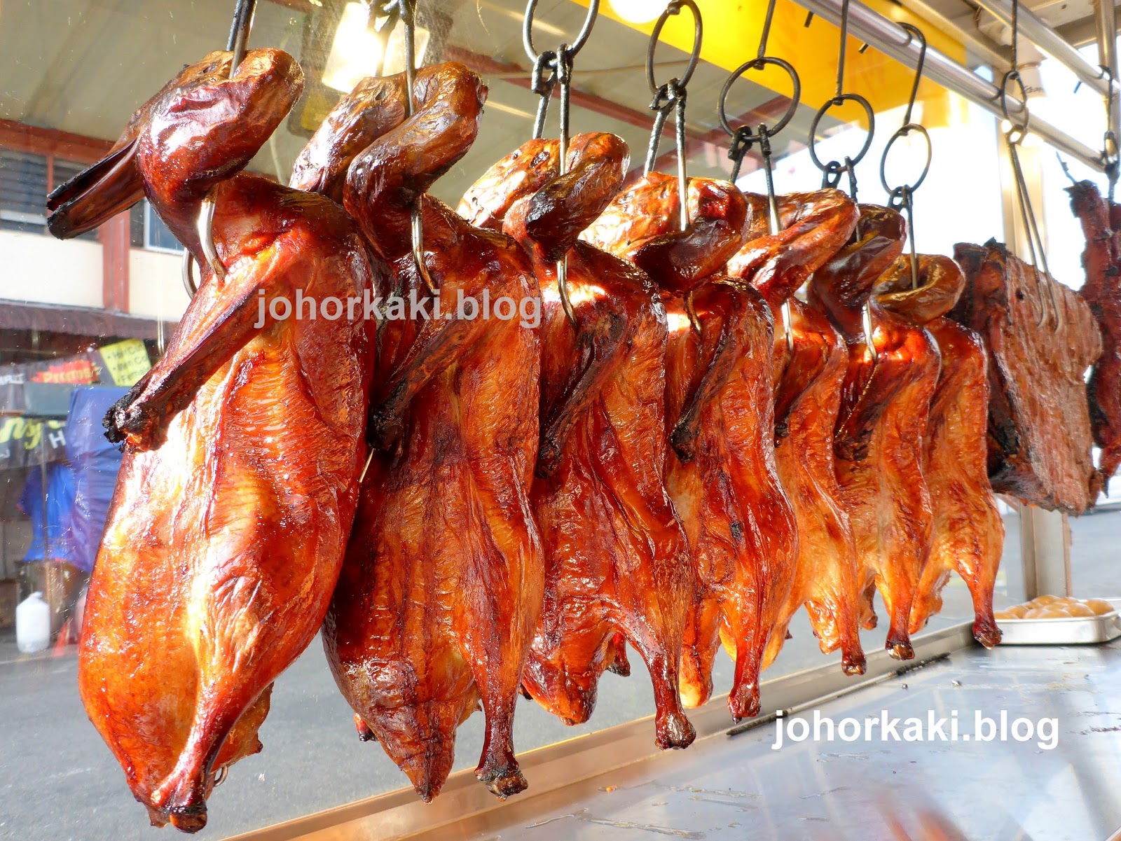 Roast Duck at Hong Kong Boy Food Street in Johor Jaya 好味药材烧鸭 |Johor