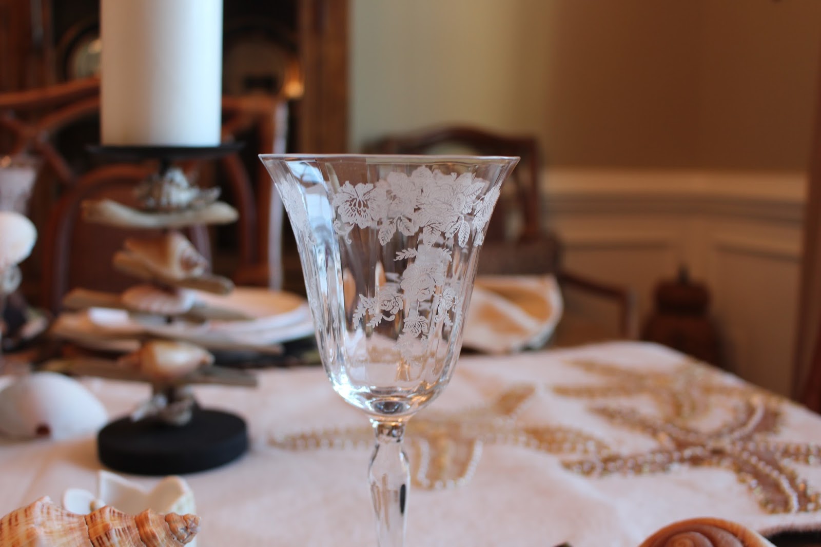 Designs by Pinky: A Summer Table with Shells