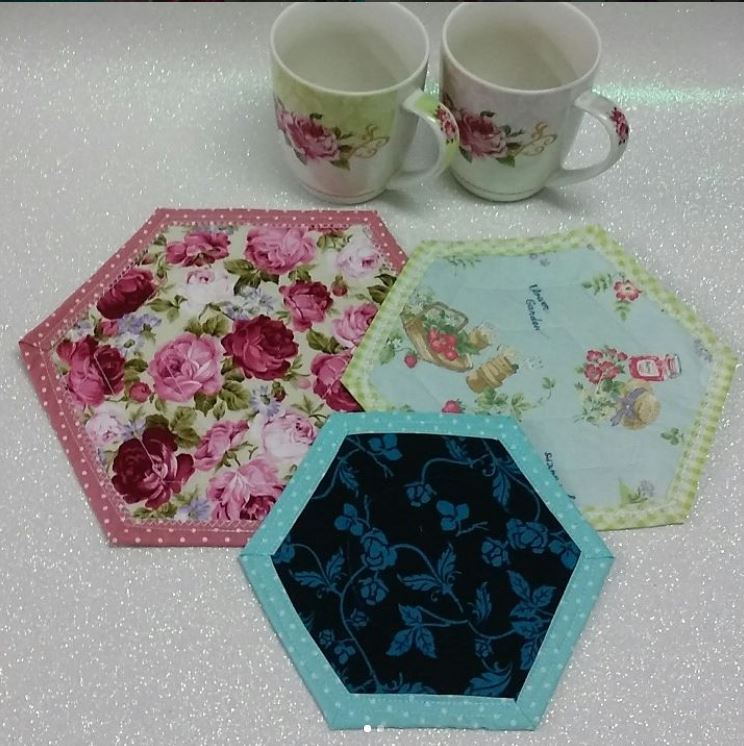 Yuzu Juice's Crafts ) Tutorial 9 Easy to make Hexagon Mug Rug