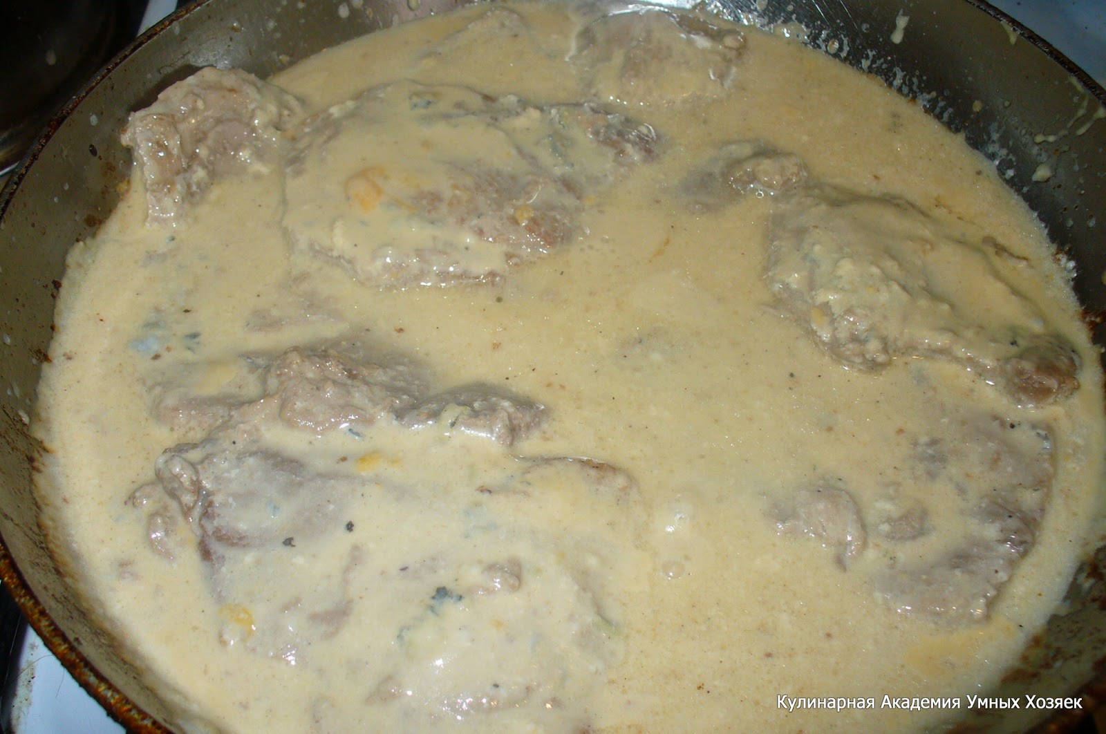 Печень в сырном соусе