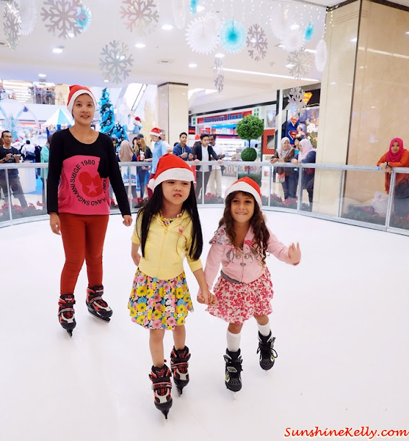 the 1st Synthetic Ice Skating Rink in Bukit Bintang, fahrenheit88, Bukit Bintang, the 1st Synthetic Ice Skating Rink, Fun Christmas, Christmas 2015, Christmas, shopping mall christmas decorations