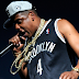 JAY-Z faz pequeno freestyle no beat de "KMT" do Drake durante show da sua turnê em Toronto