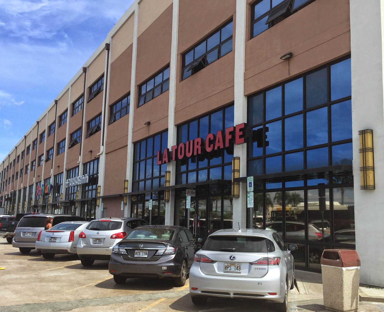 GREAT EATS HAWAII LA TOUR CAFE