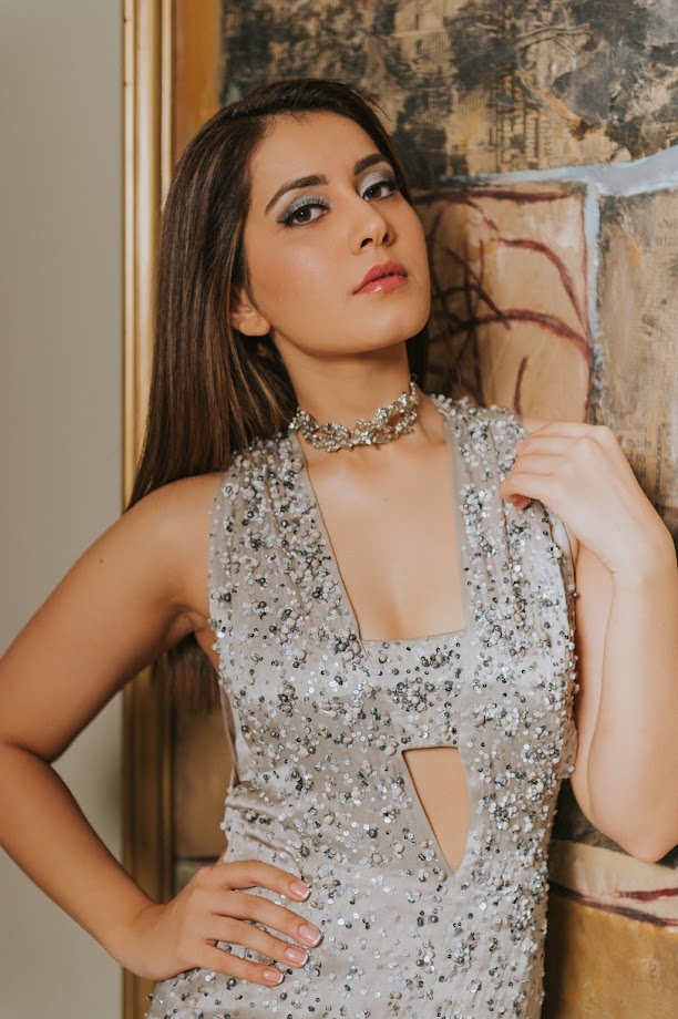 Raashi Khanna at Mirchi Music Awards South 2018