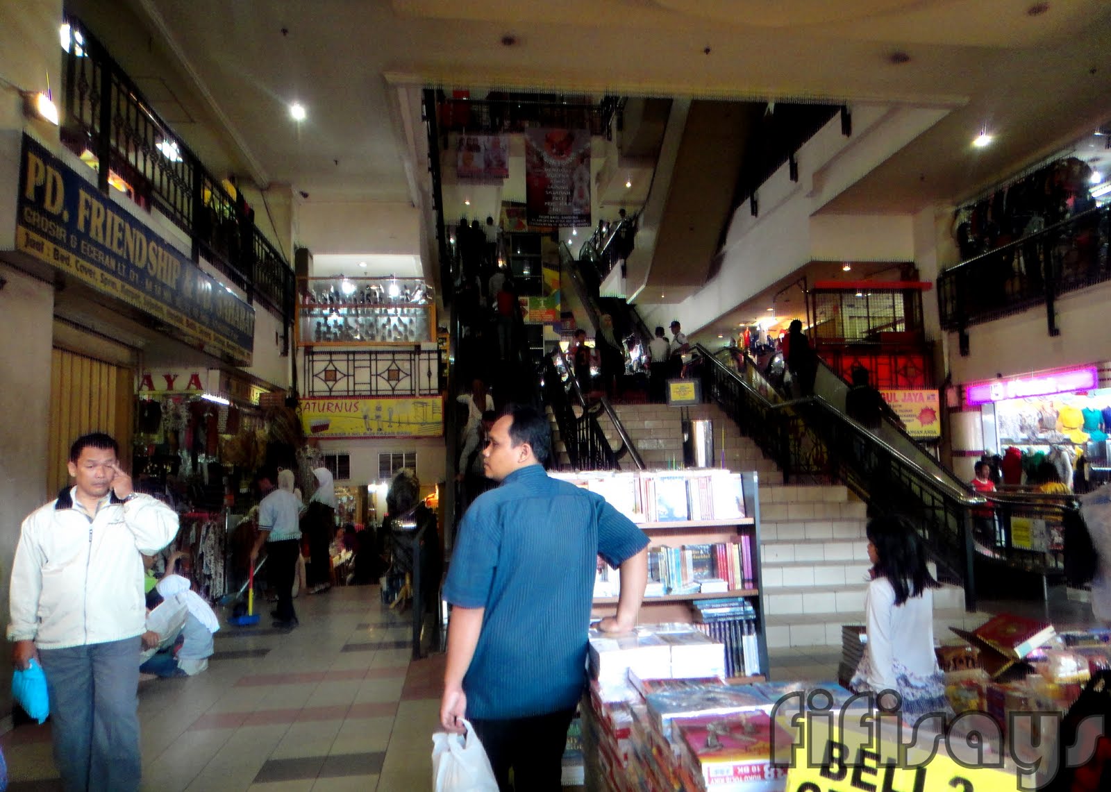 fifi says Jakarta Bandung Pt 5 Pasar Baru Bandung fifi says Jakarta Bandung Pt 5 Pasar Baru Bandung