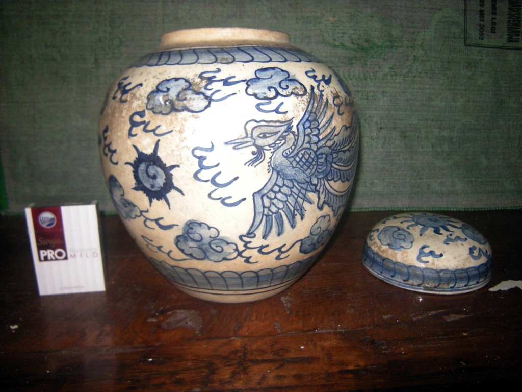 SEJATI MEBEL MODERN ANTIK Guci  Keramik  Cina