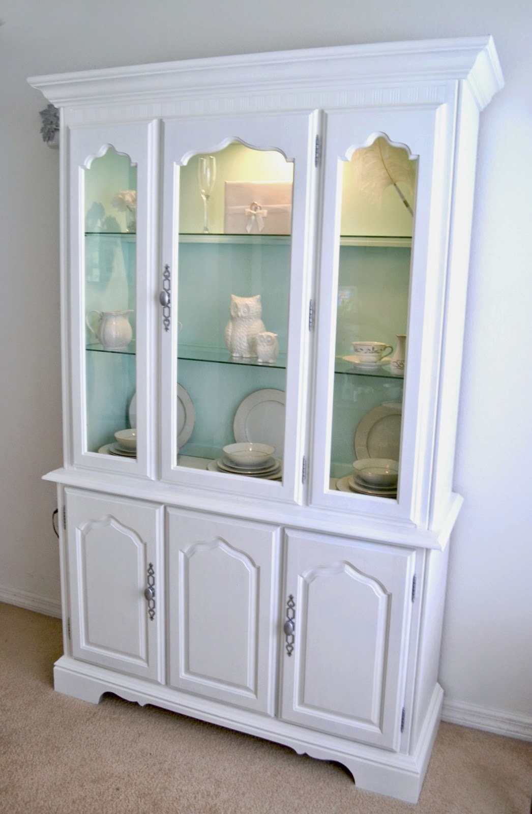 It's A Mom's World Dining Room Hutch Makeover Reveal
