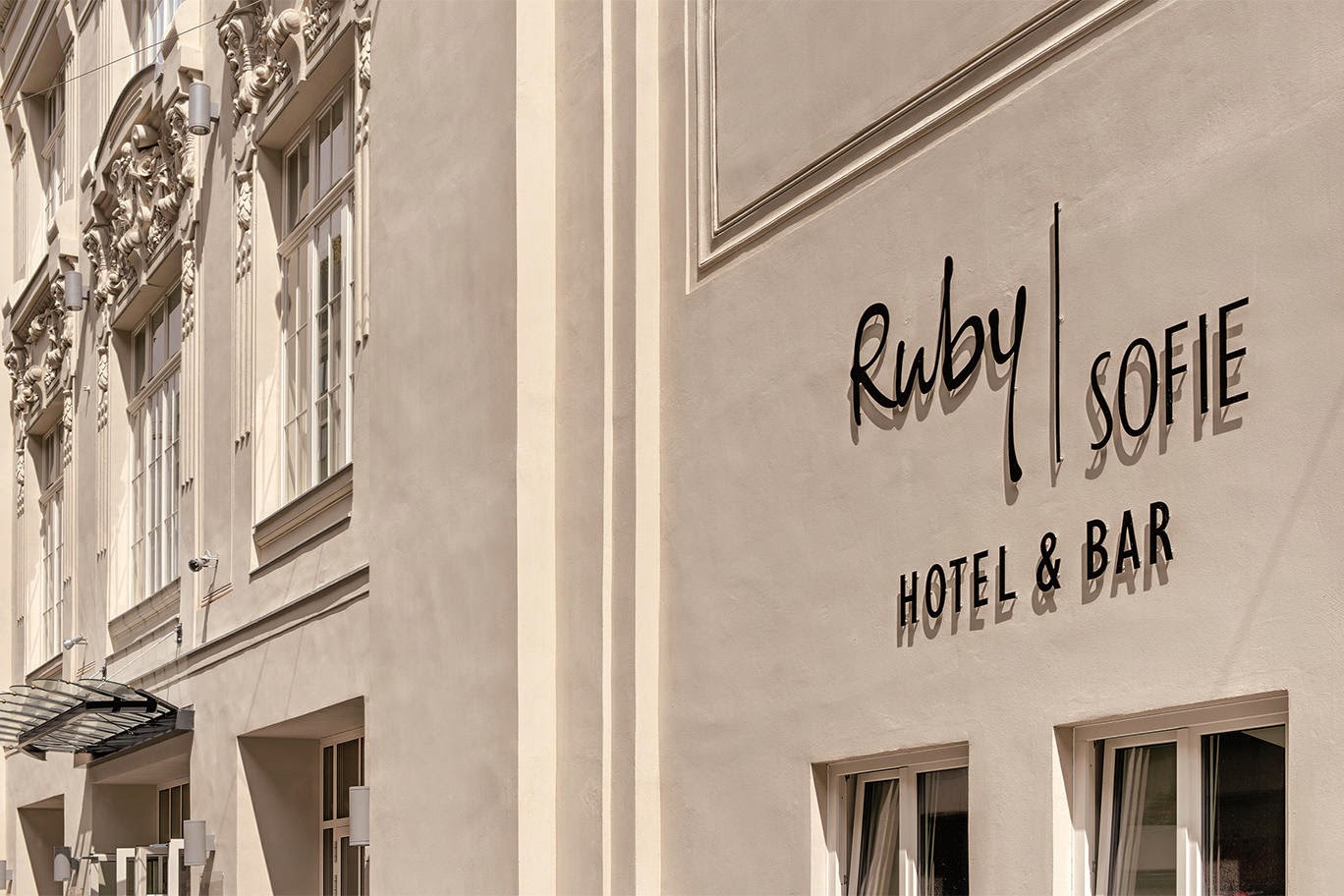 Ruby Sofie (Viena) Ruby Sofie (Viena)