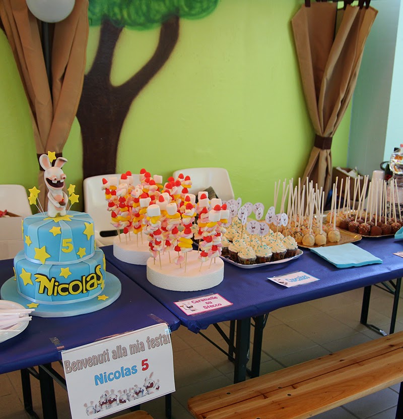 rabbids lapens torta decorata pasta di zucchero torta e dolcetti cake pops cupcake