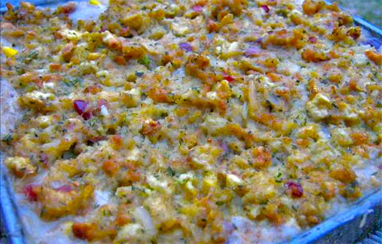 Turkey Potpie with Stuffing Crust: Classic Christmas or Thanksgiving leftovers recipe. Use up leftover turkey, gravy, vegetables and stuffing to prepare this potpie cooked in a pastry shell and topped with leftover stuffing
