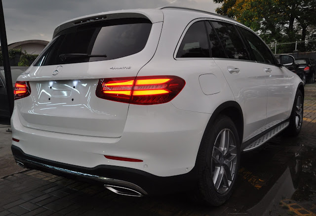Mâm xe Mercedes GLC 300 4MATIC Mercedes GLC 300 4MATIC sử dụng Bộ mâm AMG 19 Inch, 5 chấu kép
