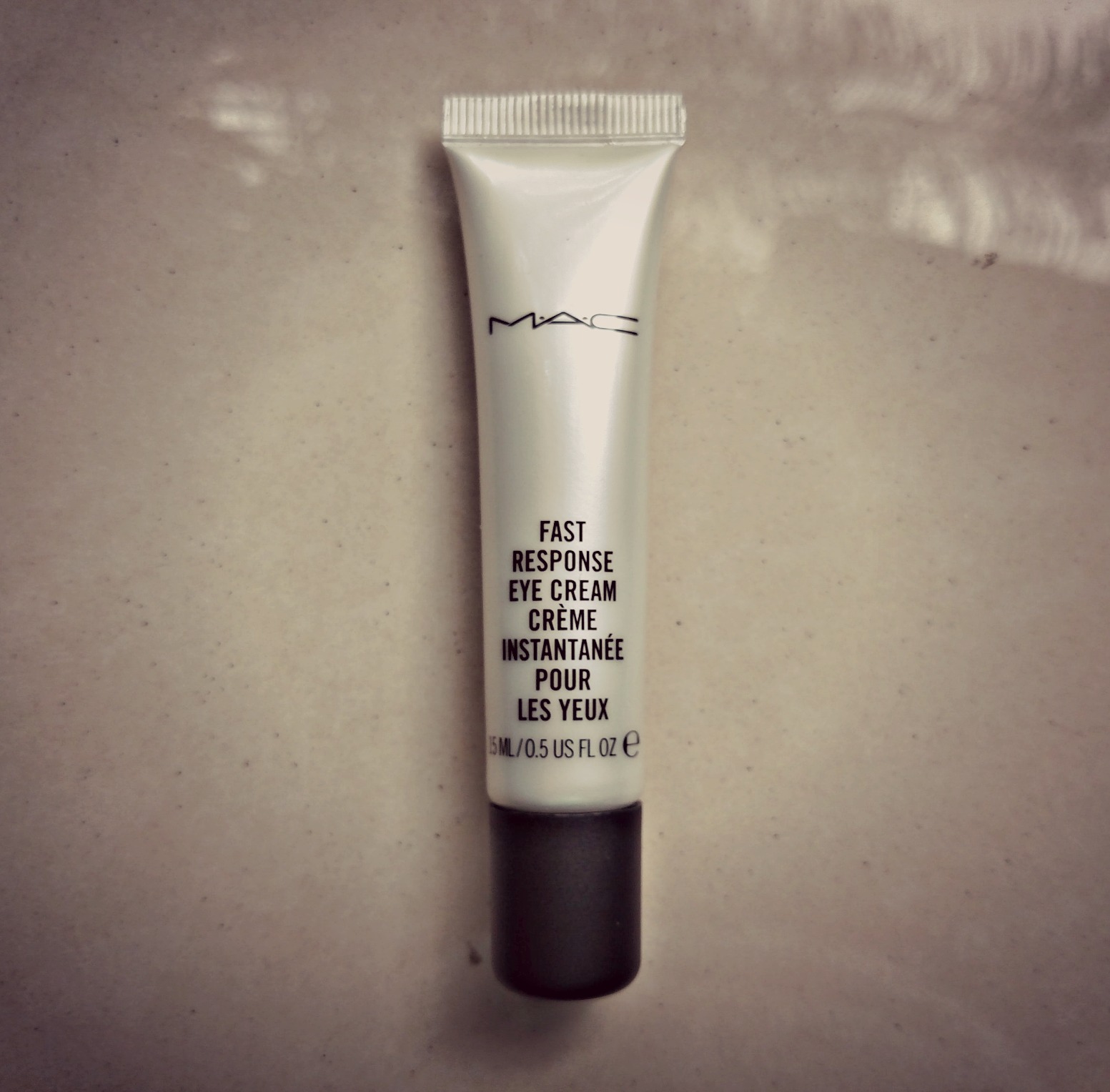 Antiolheiras Fast Response eye cream Mac Beleza de ser