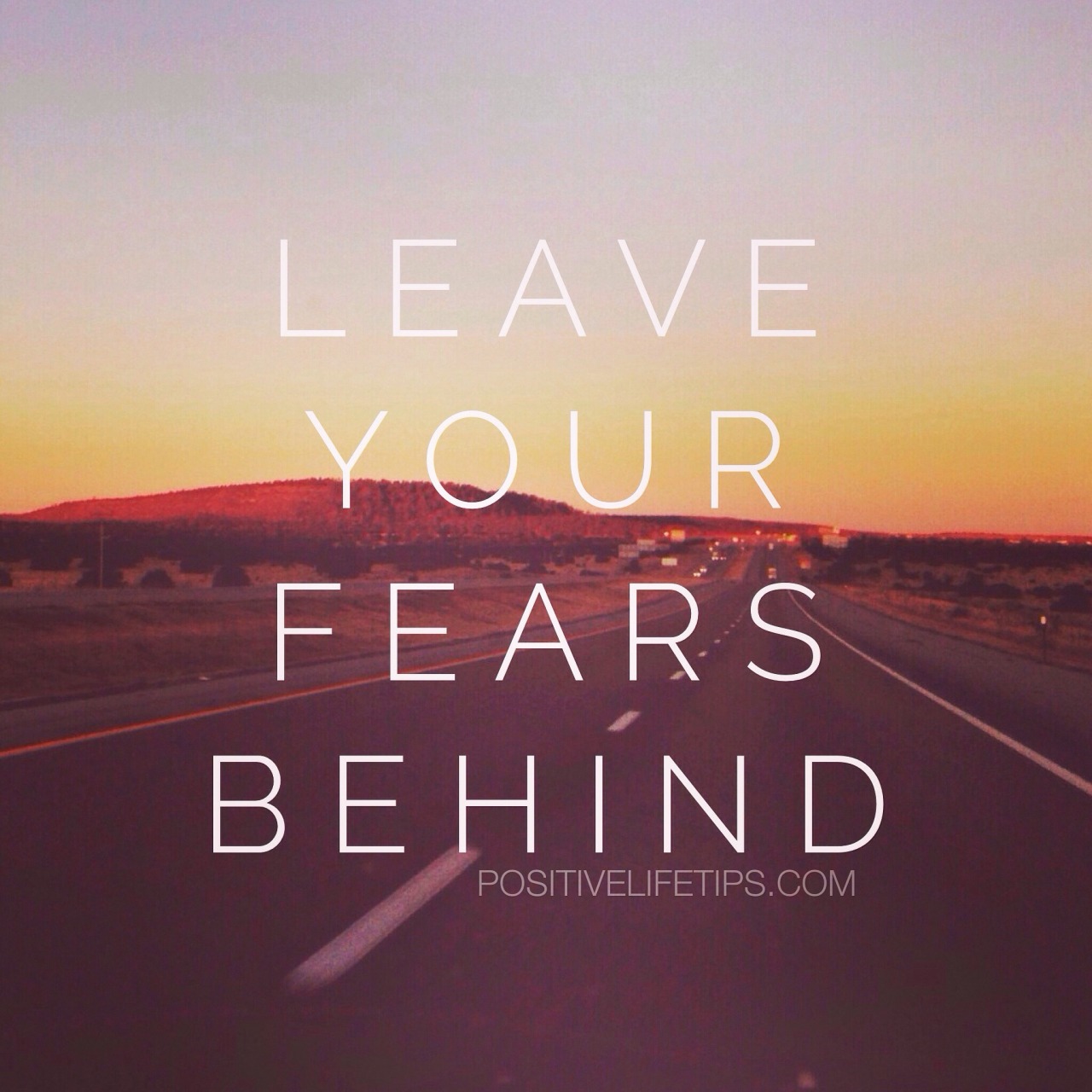 красивые вдохновляющие фразы. Curtis harding с гитарой. хаус обложка. Leave your fear behind перевод. вдохновляющие надписи.