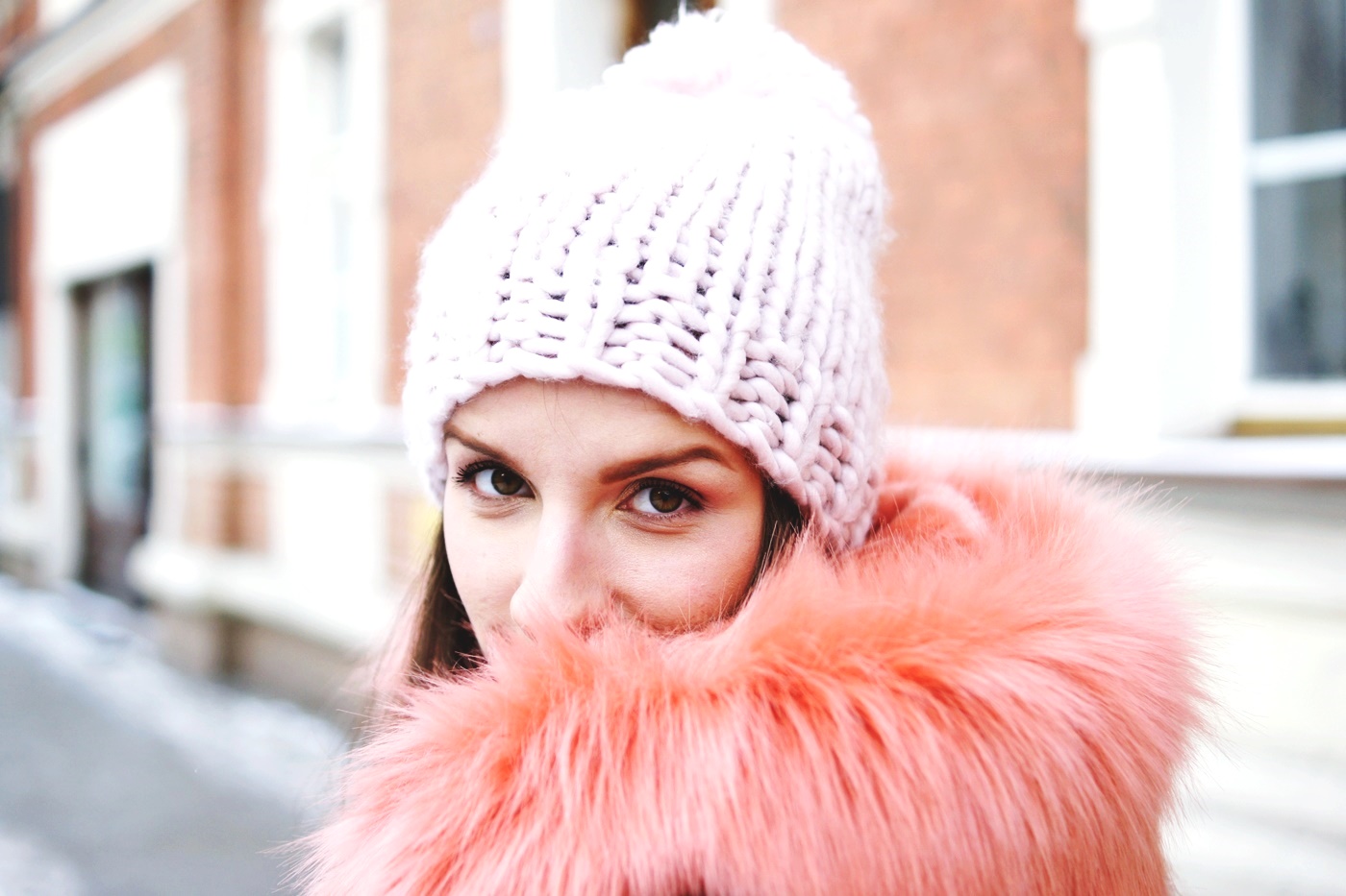 09/01/2017 PARKA WITH PINK FUR