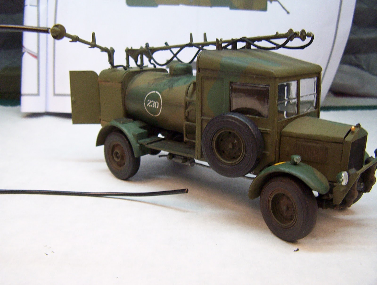 Scale Model Hobby Albion 3Point Fueller 148 scale