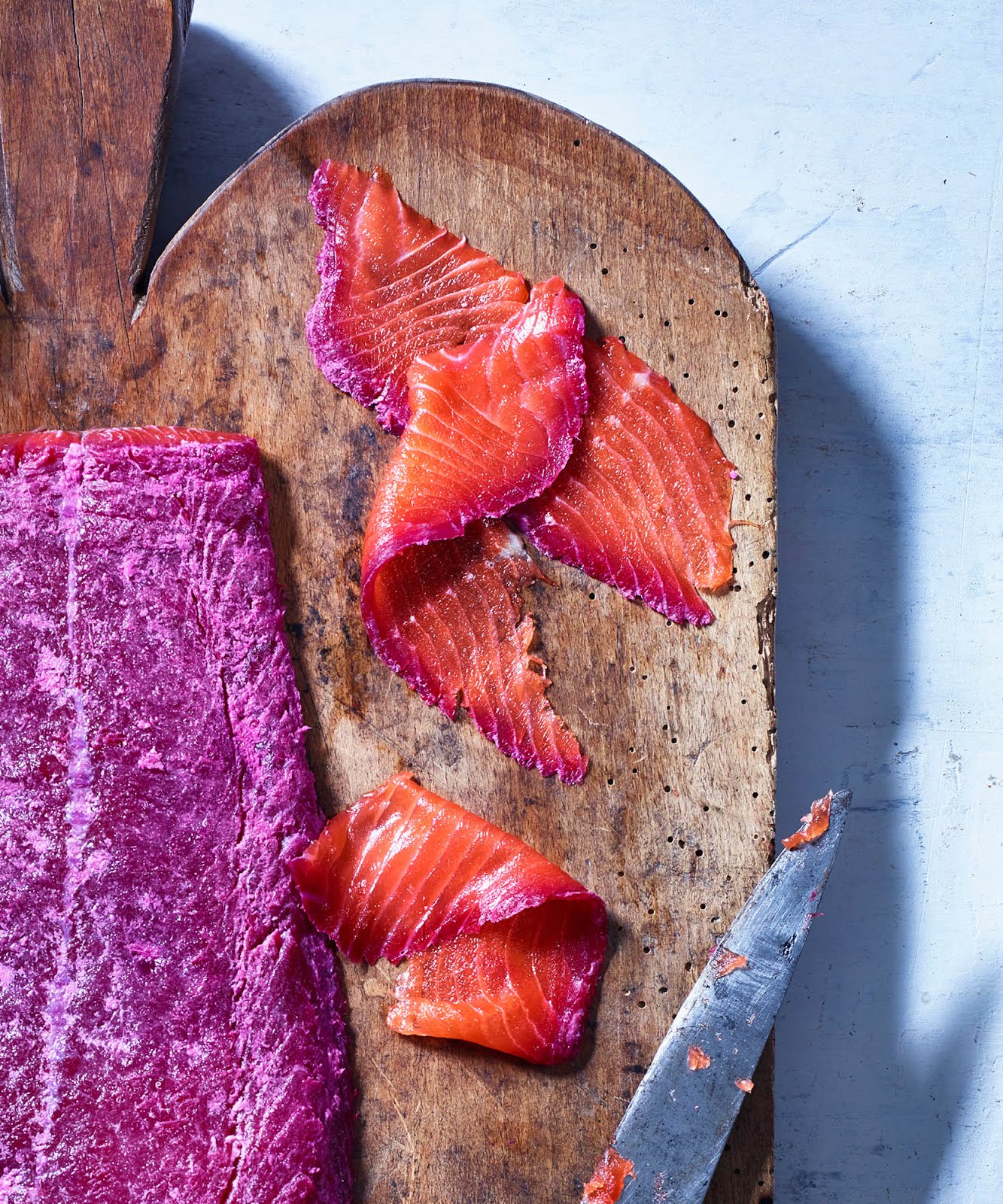 BEET AND HORSERADISH CURED SALMON GRAVLAX Fruta Mana