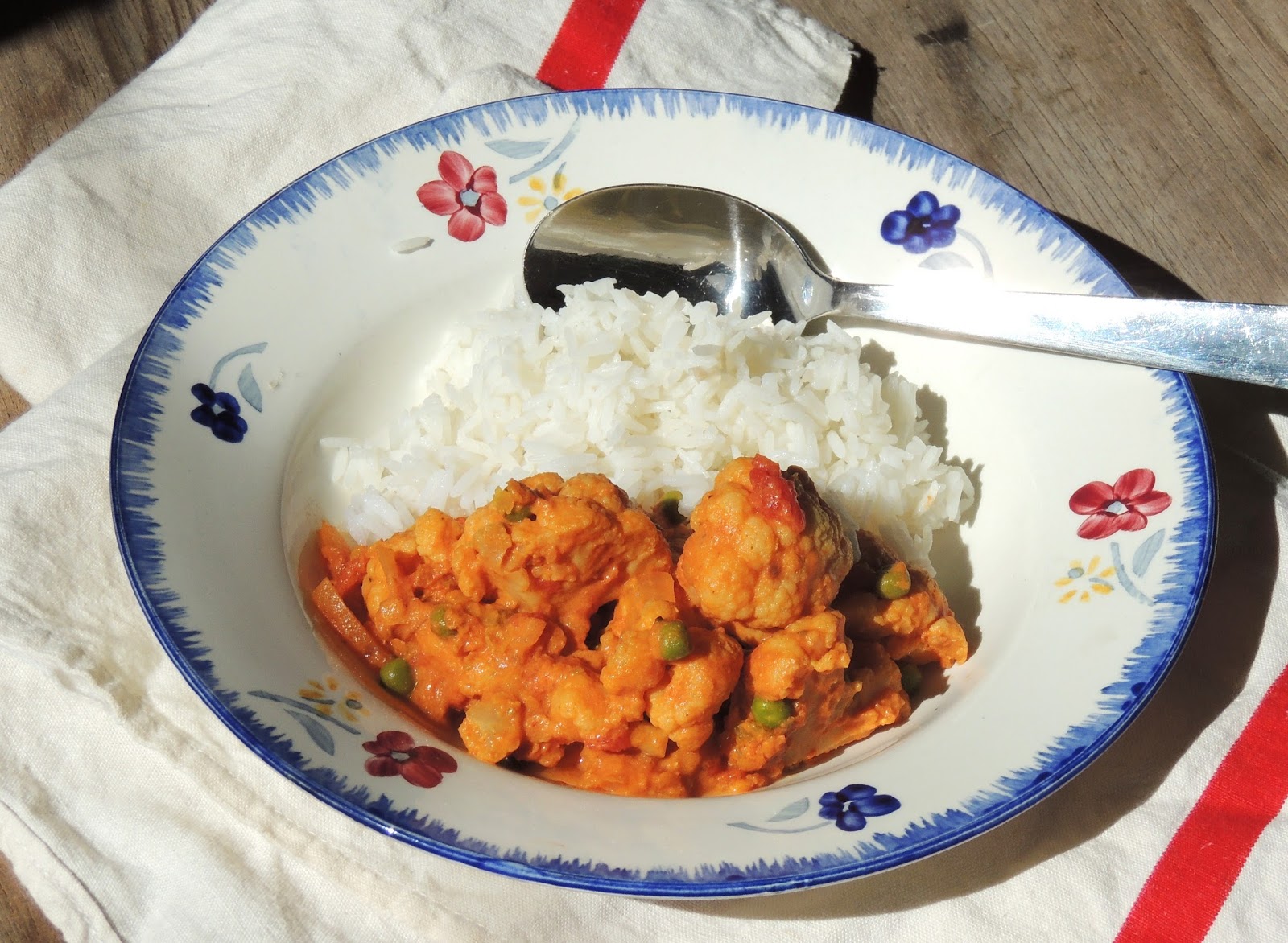 Curry maison pour choux fleur, petits pois et lentilles corail