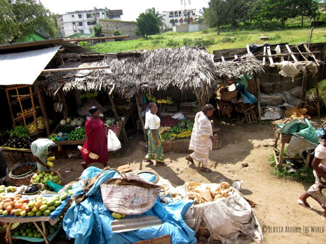 Pequeño mercado de camino a Lamu Mercado Kenia