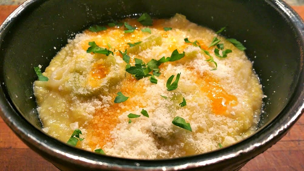 red or green? Cheesy Polenta with Spicy Leeks