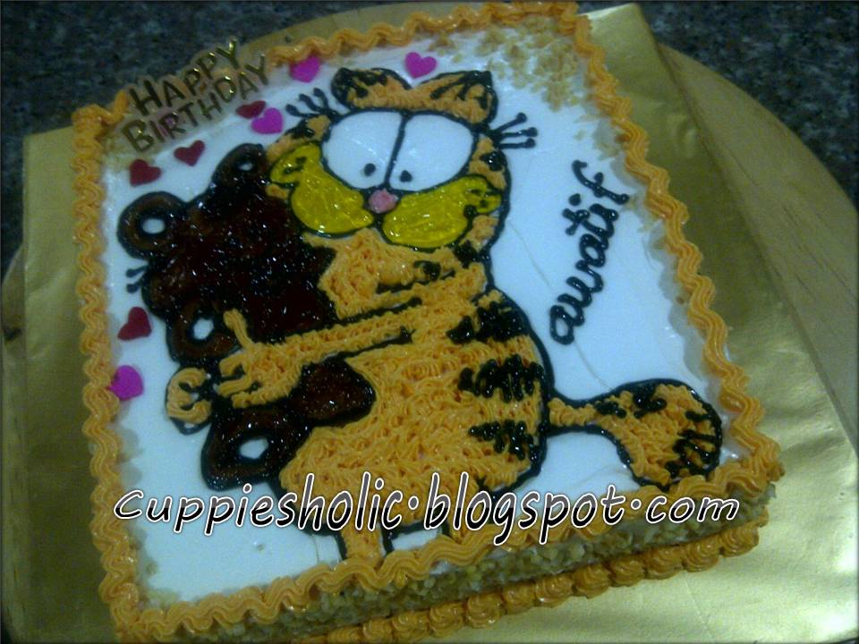 cuppiesholic: Awatif and her Garfield Cake