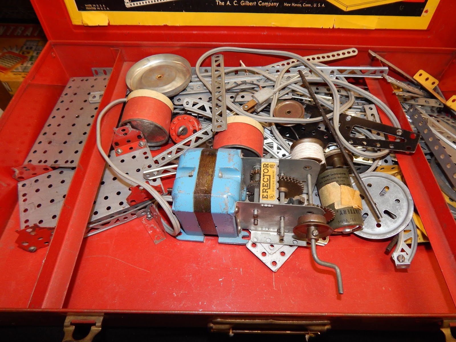 13909 Antiques: Vintage 1954 A. C. Gilbert Erector Set