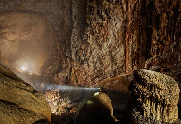 biggest known cave in the world biggest known cave in the world