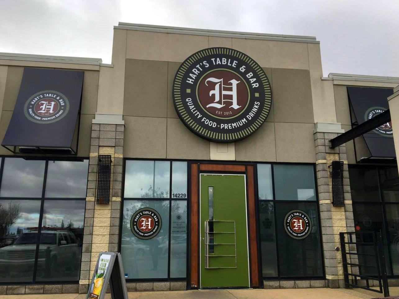 REVIEW HART'S TABLE & BAR EDMONTON See the City