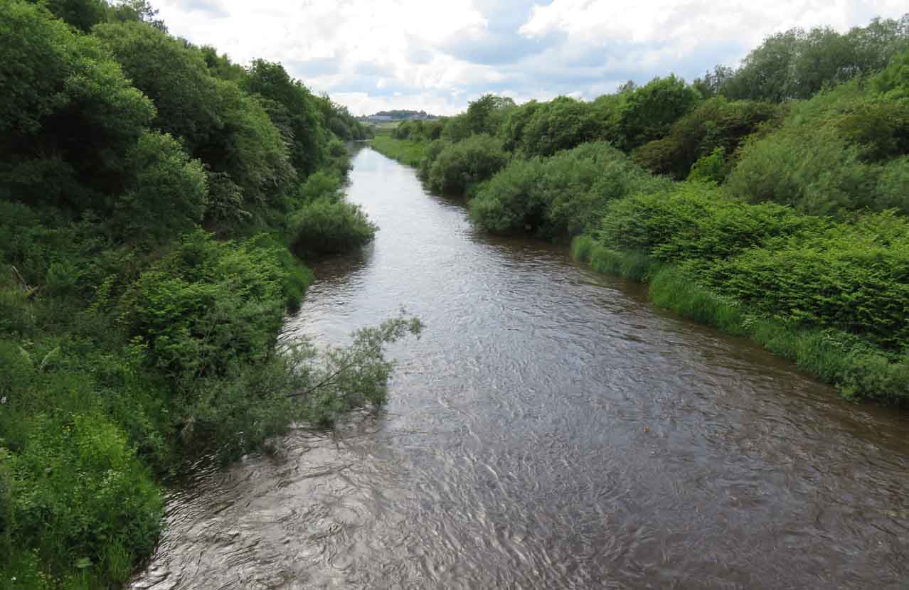 Alex and Bob`s Blue Sky Scotland Forth and Clyde Canal. Anniesland. Maryhill Basins