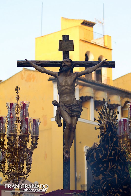 http://franciscogranadopatero35.blogspot.com/2014/10/la-hermandad-de-santa-cruz-martes-santo.html